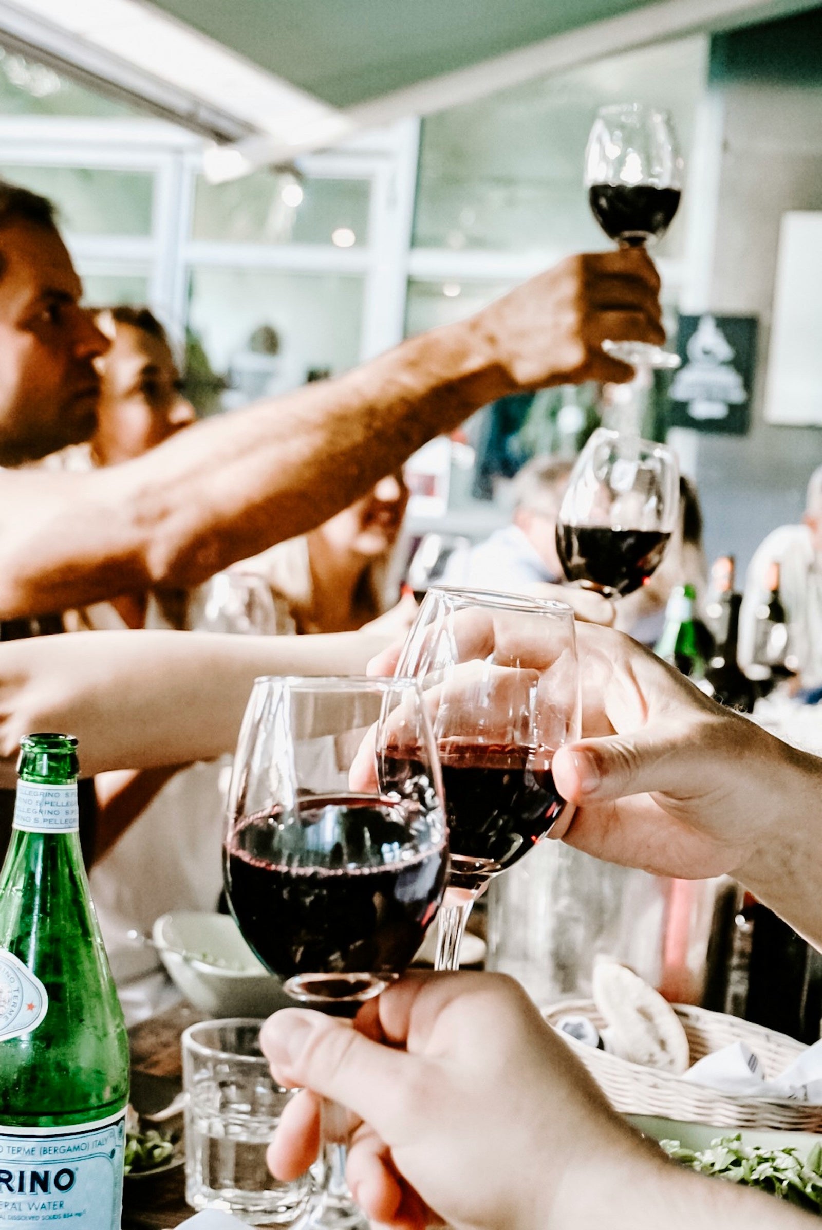 Sommelier Business Looks at Somms' Role in the NA Wine Movement
